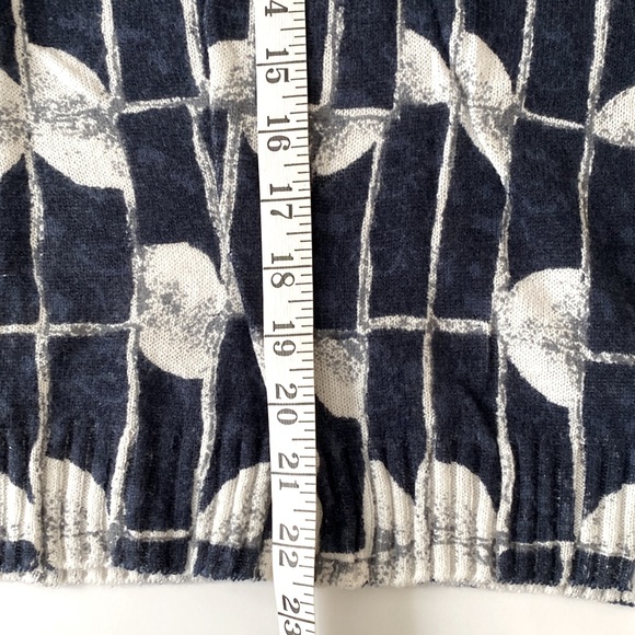 Lightweight pullover sweater in Indigo and cream by Nic+Zoe - Picture 7 of 7